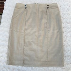 White House black market beige mid length skirt sz 6 NWT